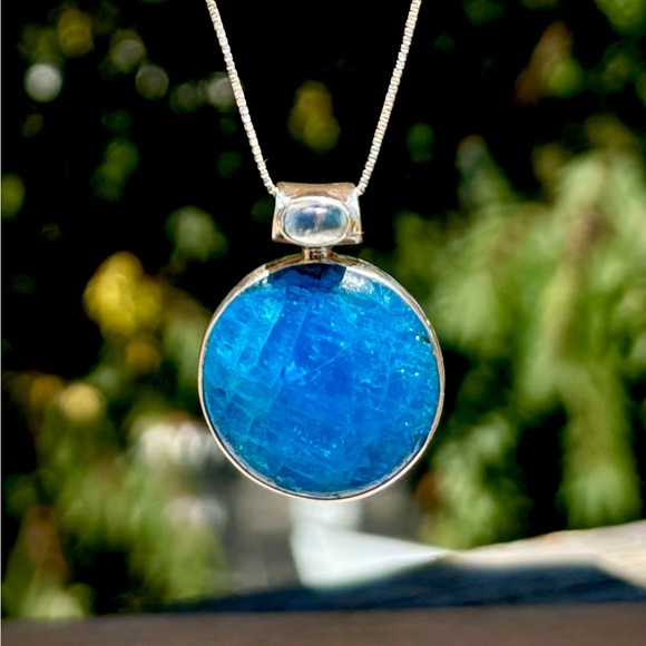 Apatite & Moonstone Necklace - Picture 5 of 14